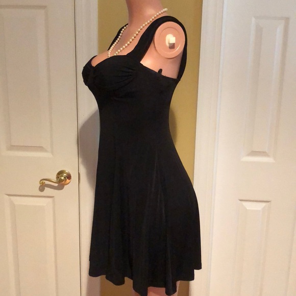 Blk Cocktail Dress. Worn once. Beautiful on. - Picture 3 of 4